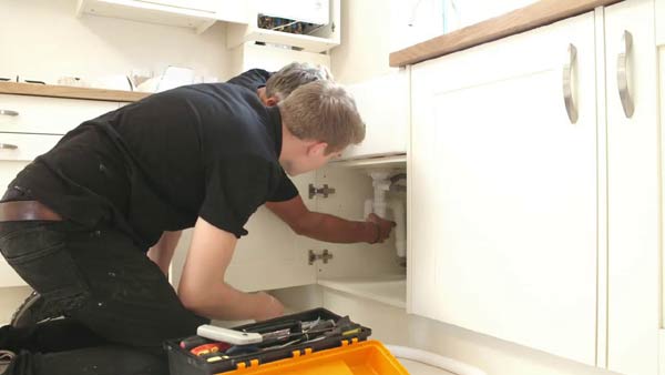 Lavabo gideri altı açma